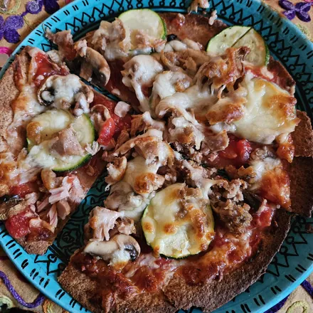 Pizza casera con verduras