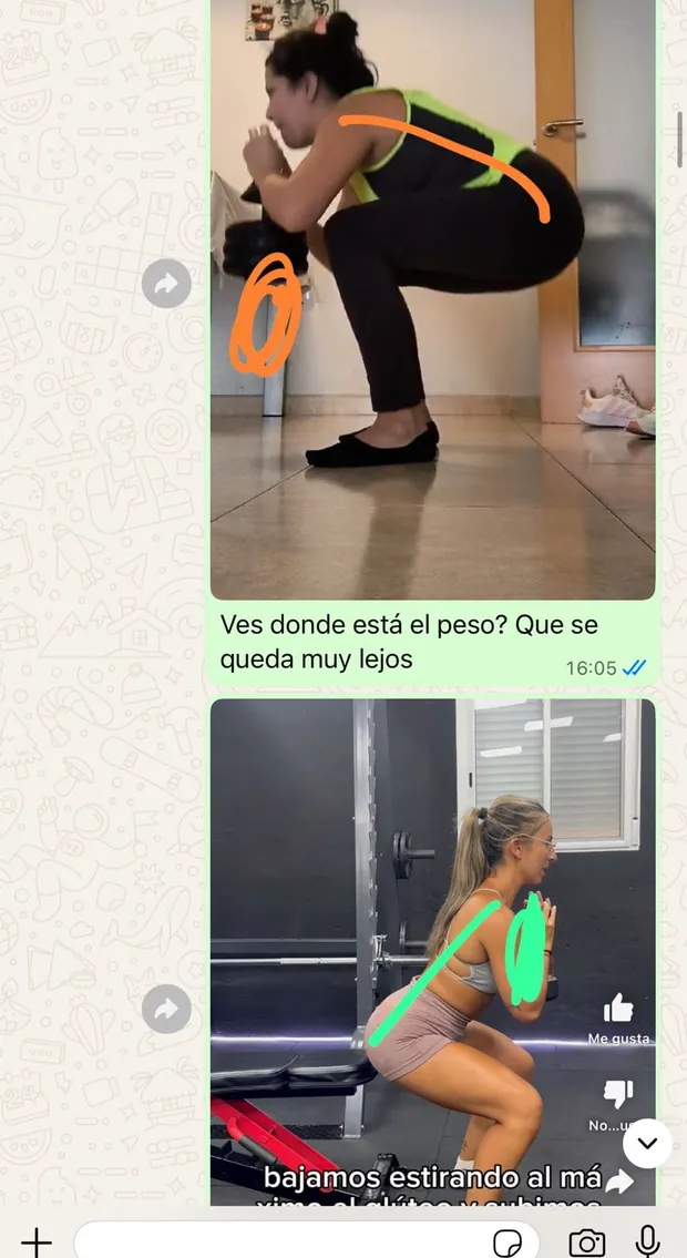 Cristina corrige por WhatsApp el vídeo de una sentadilla, marcando encima dónde queda el peso