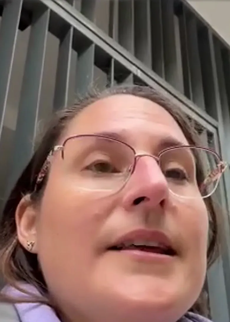 Isa Gómez, alumna del método, contando su experiencia